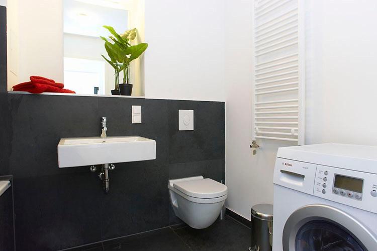 Spacious Studio Apartment Friedrichshain เบอร์ลิน ห้อง รูปภาพ